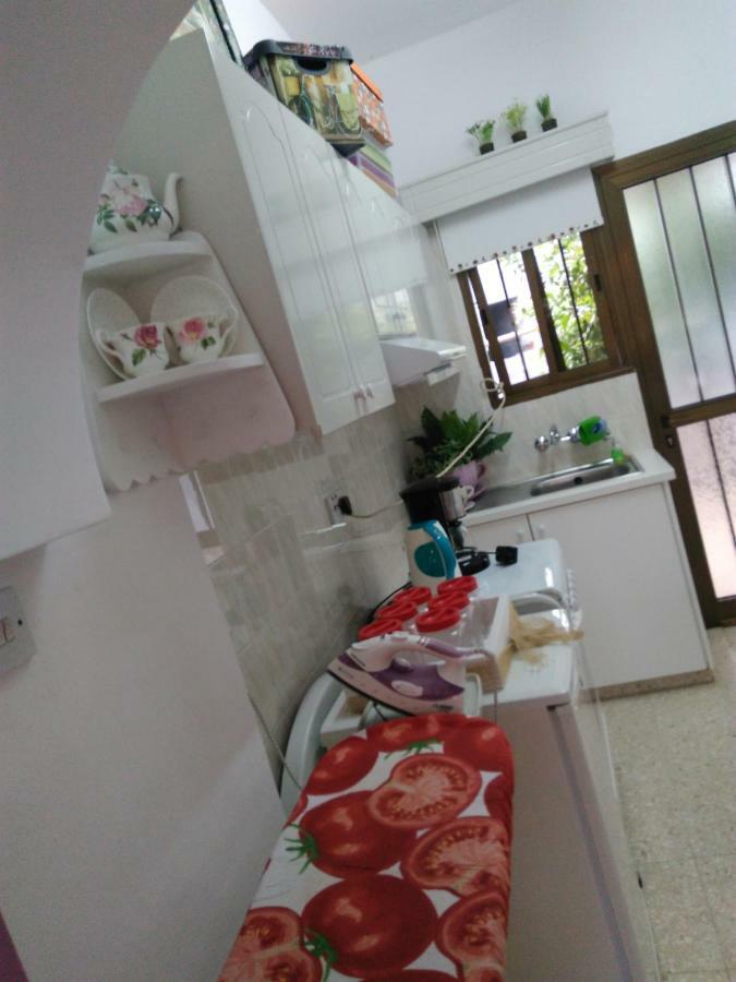 Yiota'S Cute Studio Paphos Exterior photo