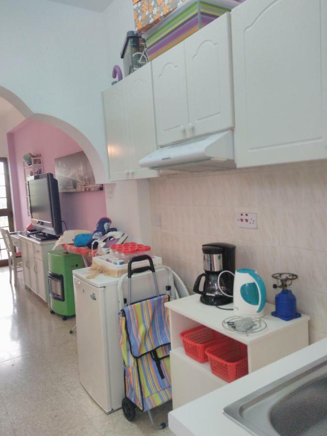 Yiota'S Cute Studio Paphos Exterior photo